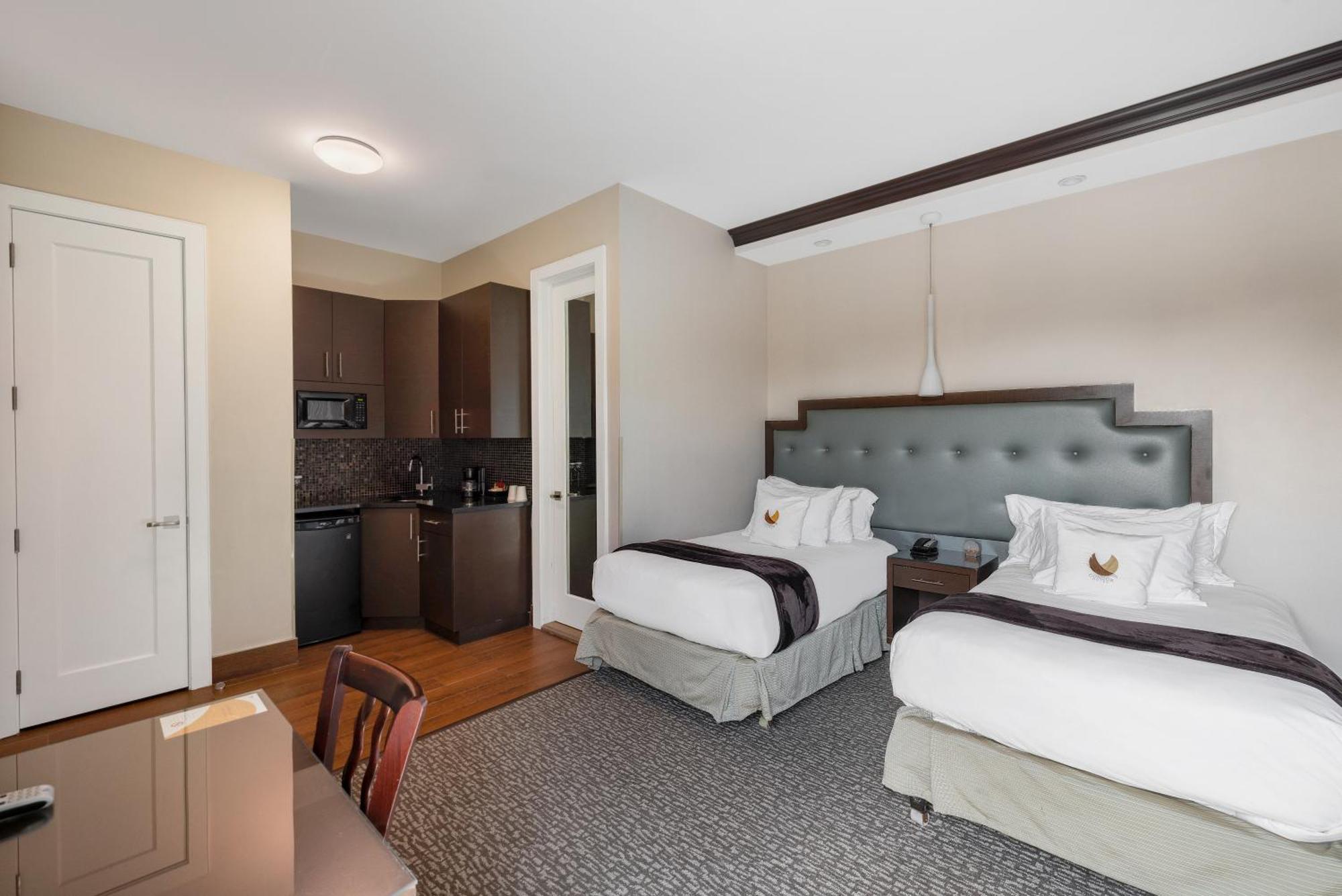 Aura Brooklyn Hotel 4*